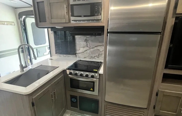 rv rental lake tawakoni kitchen